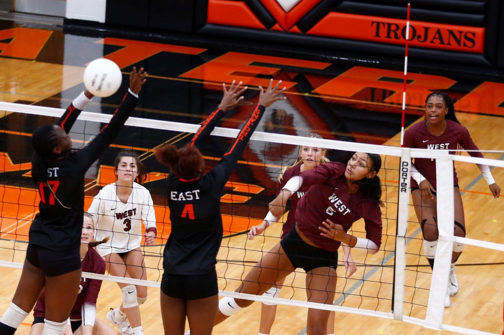 090121-jrn-east-west-vb-1